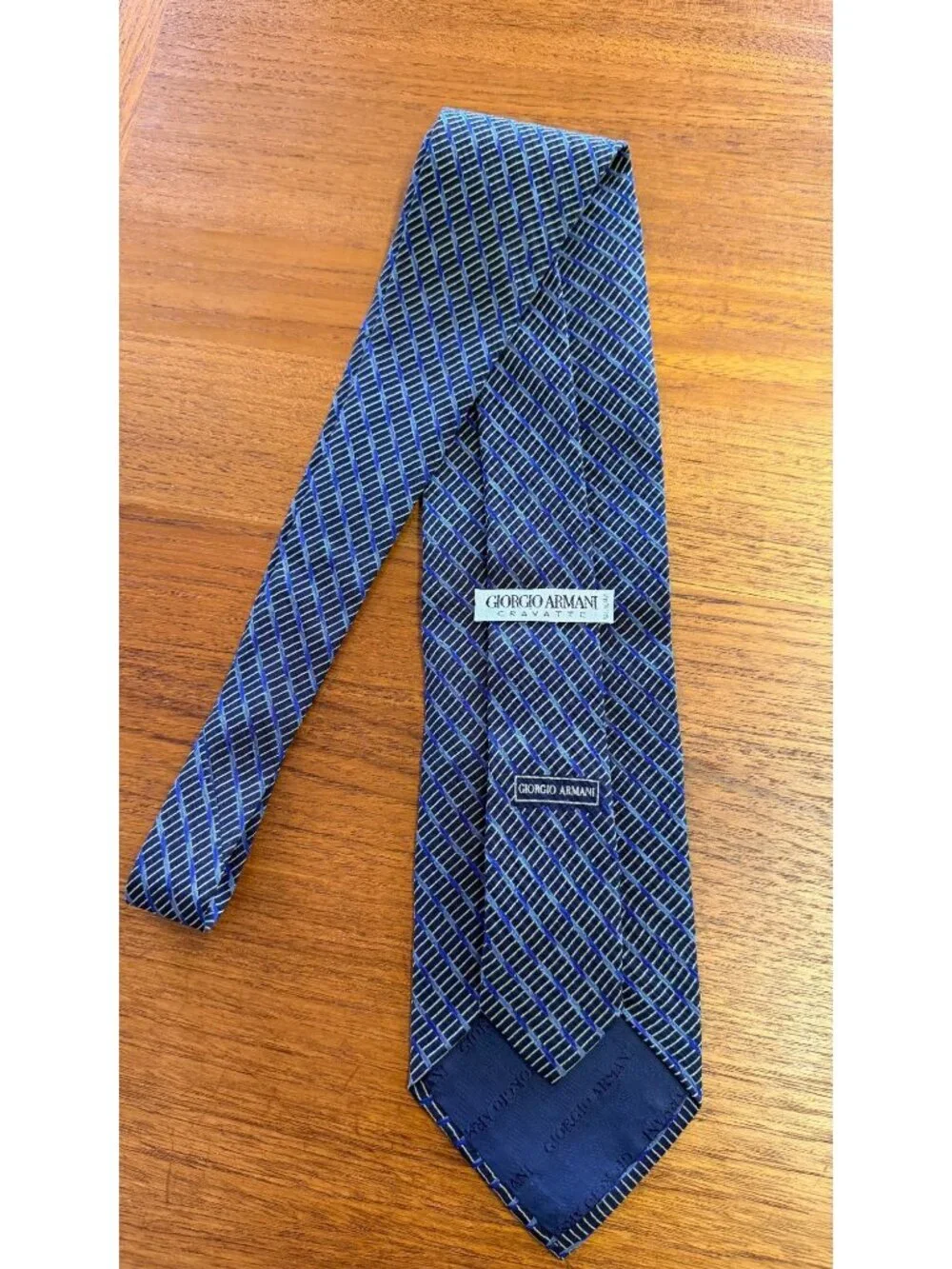 Giorgio Armani Cravatte Blue & Black Striped 100% Silk Neck Tie Made In Italy